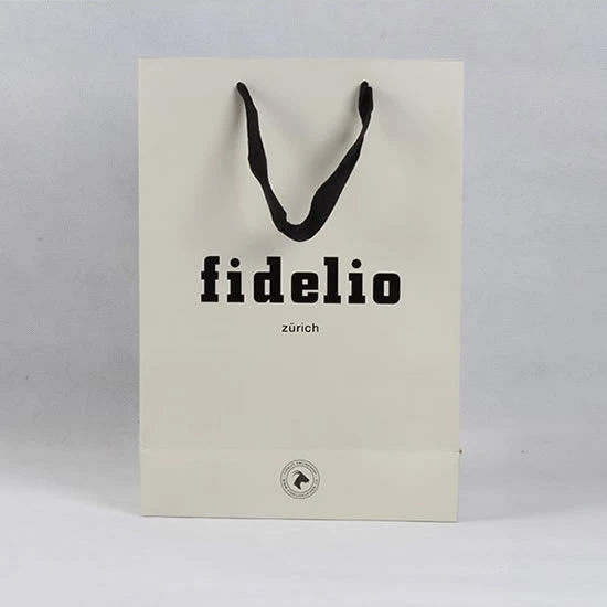Sharp bottom paper bag adds convenience to life